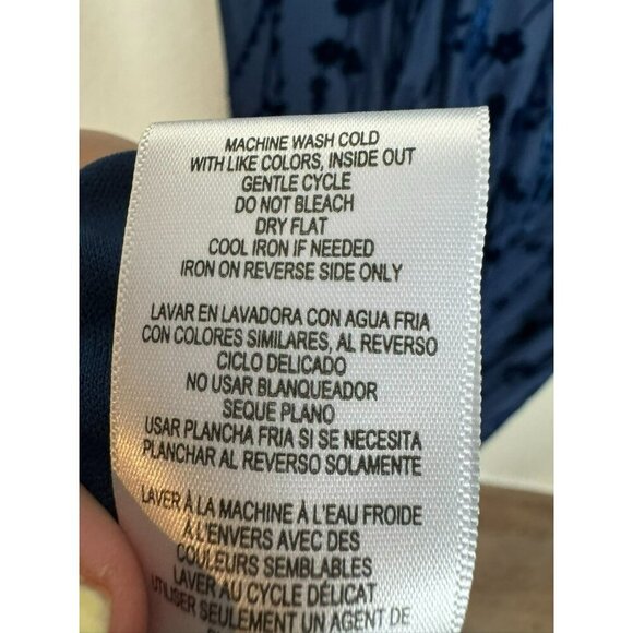 Taylor Women's Midi Dress Blue Velvet Floral Size 14W Short Sleeves New V Neck - Picture 13 of 13